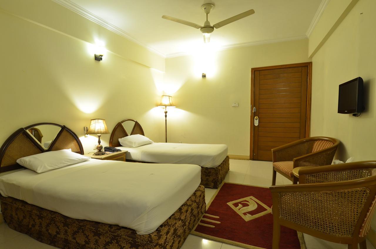 Pak Continental Hotel Bahawalpur Exterior photo