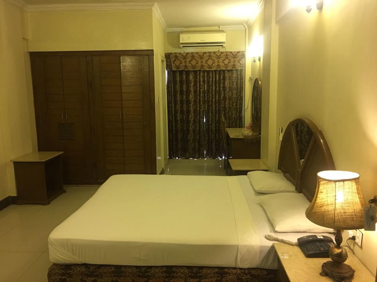 Pak Continental Hotel Bahawalpur Exterior photo