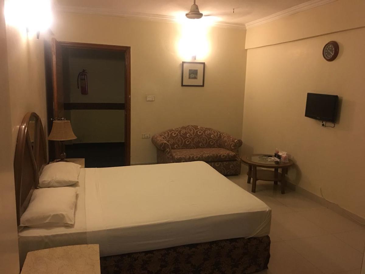 Pak Continental Hotel Bahawalpur Exterior photo