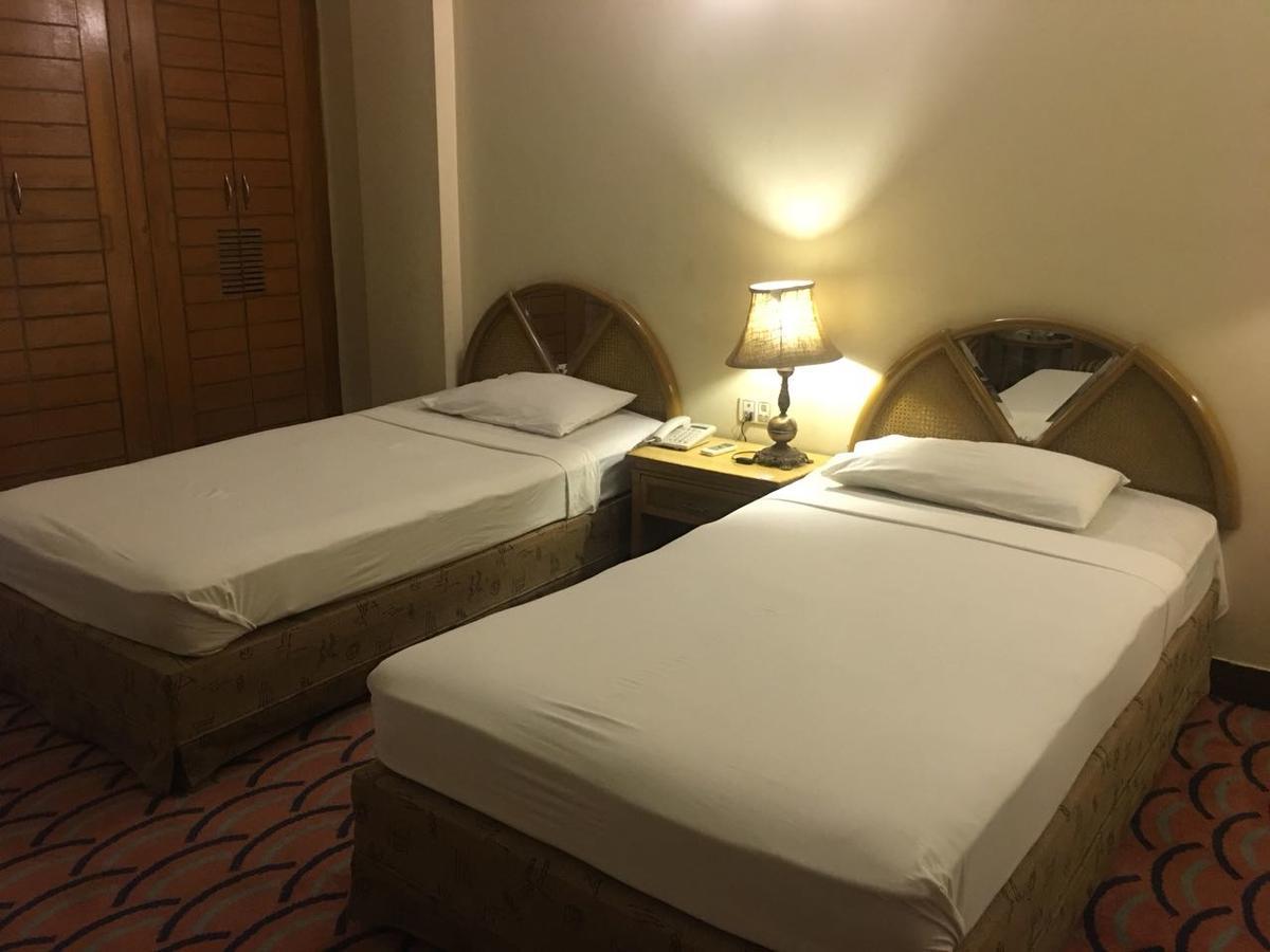 Pak Continental Hotel Bahawalpur Exterior photo