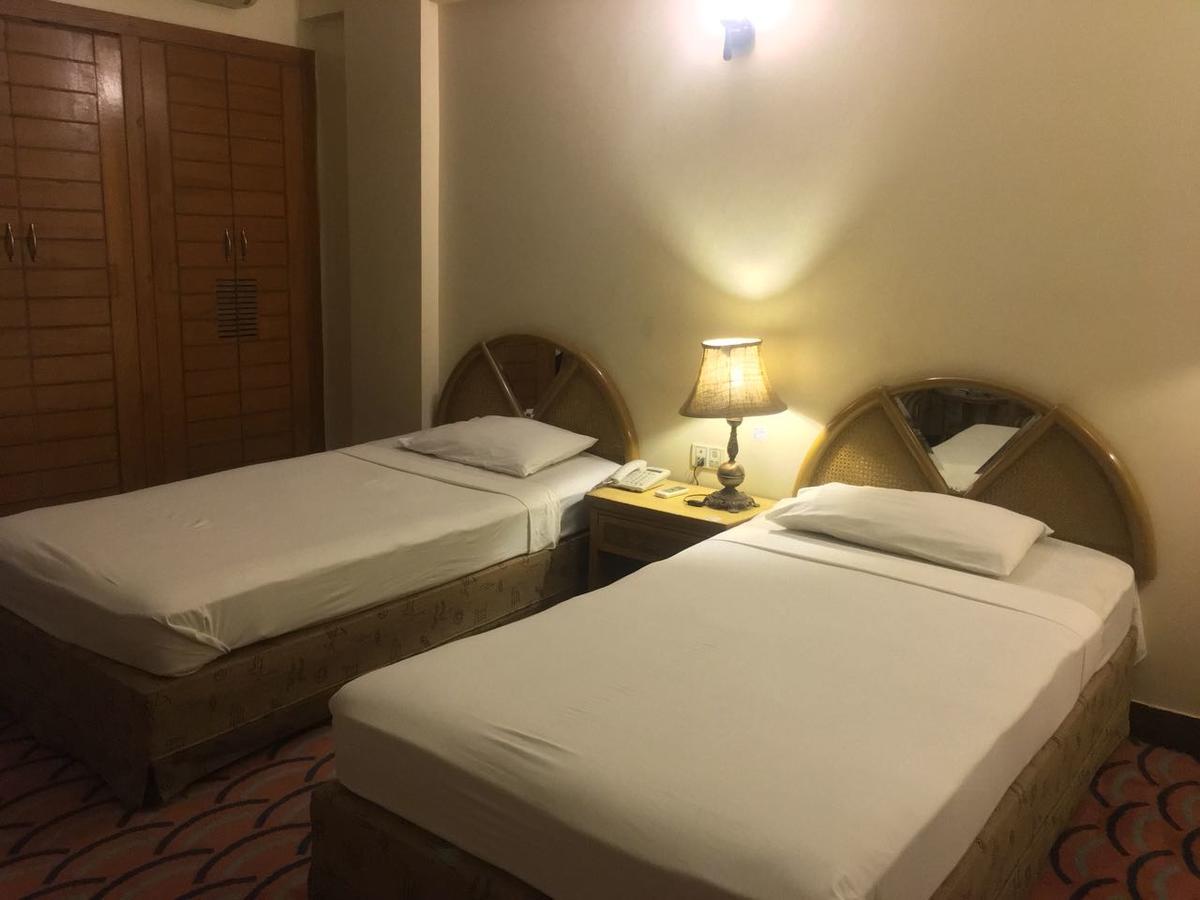 Pak Continental Hotel Bahawalpur Exterior photo